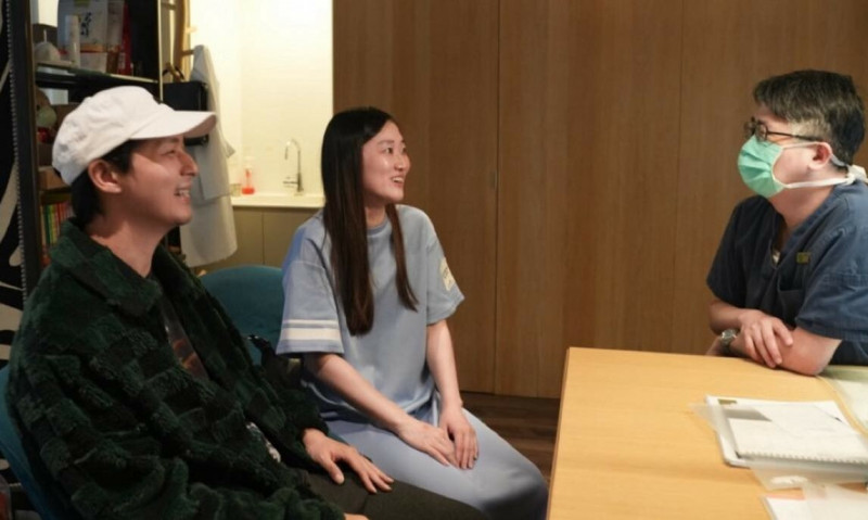 恭喜！嚴爵收父親節禮物 曬超音波首爆老婆人工受孕求子辛酸