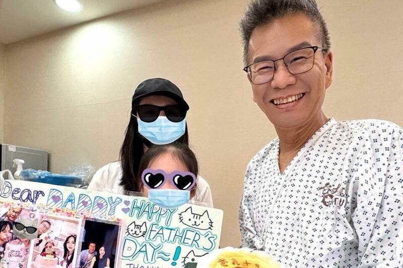 沈玉琳罹血癌首露面「瘦一圈」！曬一家三口合影 女兒卡片超催淚