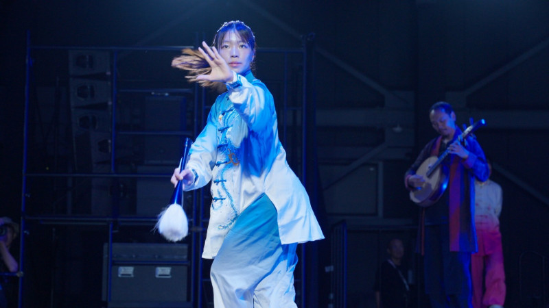 台日文化教師潘政親以中華毛筆傳遞台灣美學。（潘政親提供）