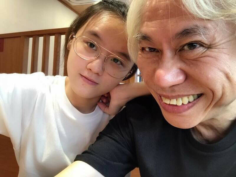 爺孫戀喧騰一時 李坤城兒子開酸亡父：幹的蠢事新聞都看得到