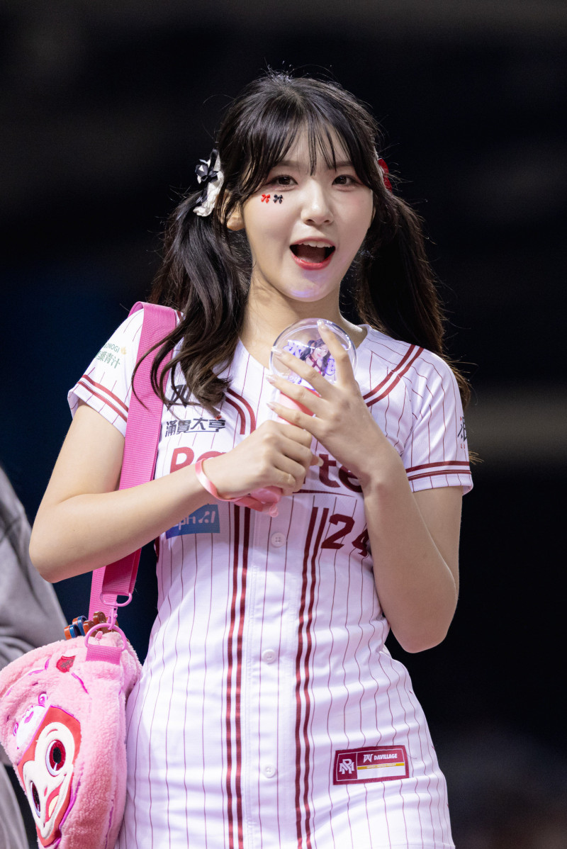 廉世彬可愛擔當。（樂天桃猿提供）