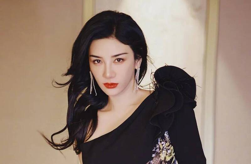中國女星黃奕愛女遭封「毒二代」 酸言抵制出道