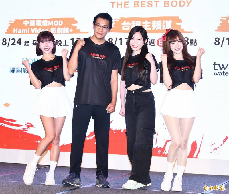 Mika（左起）、徐展元、蔡尚樺、孟潔。（記者陳奕全攝）