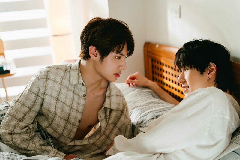 王君豪（左）、成晞（右）在《秘密關係Secret Lover》確認彼此心意後發生關係。（《秘密關係Secret Lover》製作單位提供）