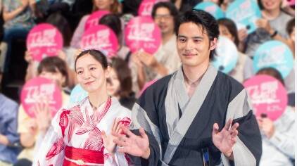 吉岡里帆浴衣打扮 現身《九龍大眾浪漫》試映會