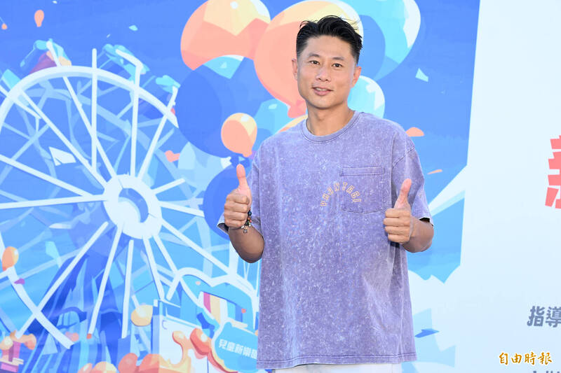 彭小刀擁6輛車。（記者胡舜翔攝）