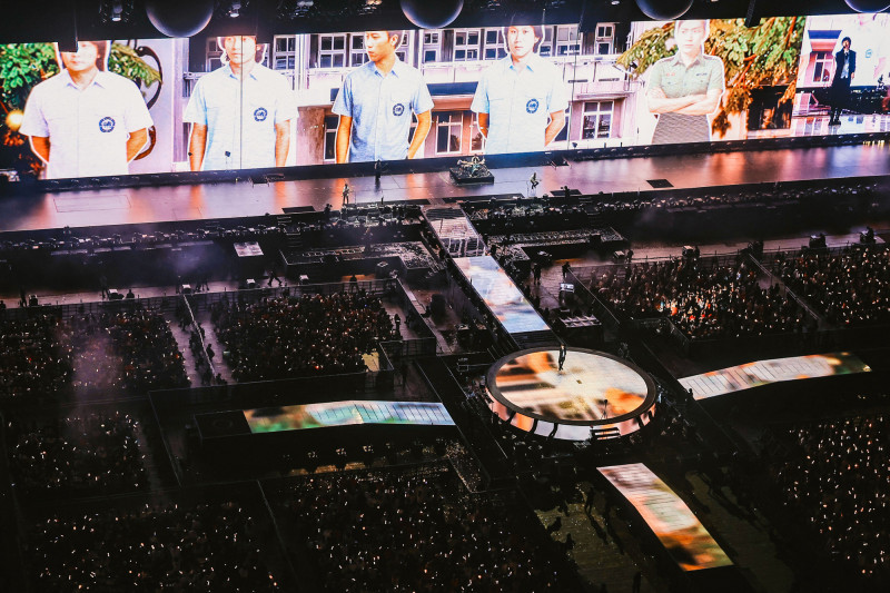 五月天怪獸台上落淚嚇壞歌迷 親人離世仍完成巡演讓人心疼