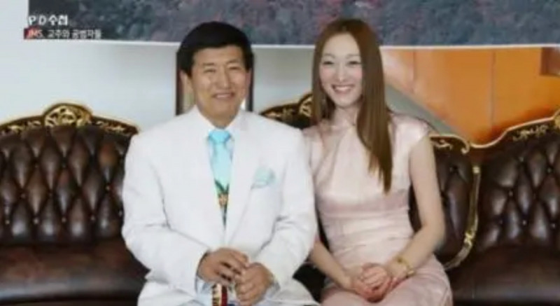 從受害者變幫兇！女教徒助鄭明析選妃 還領「愛的忠誠獎」