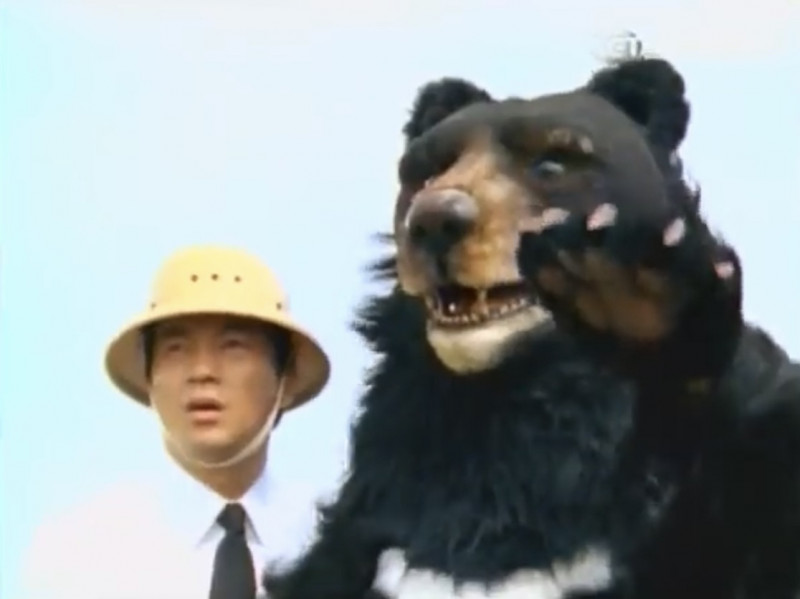 全聯先生與動物現身，訴求在省錢之餘，也別忘了社會責任。（翻攝自YouTube）