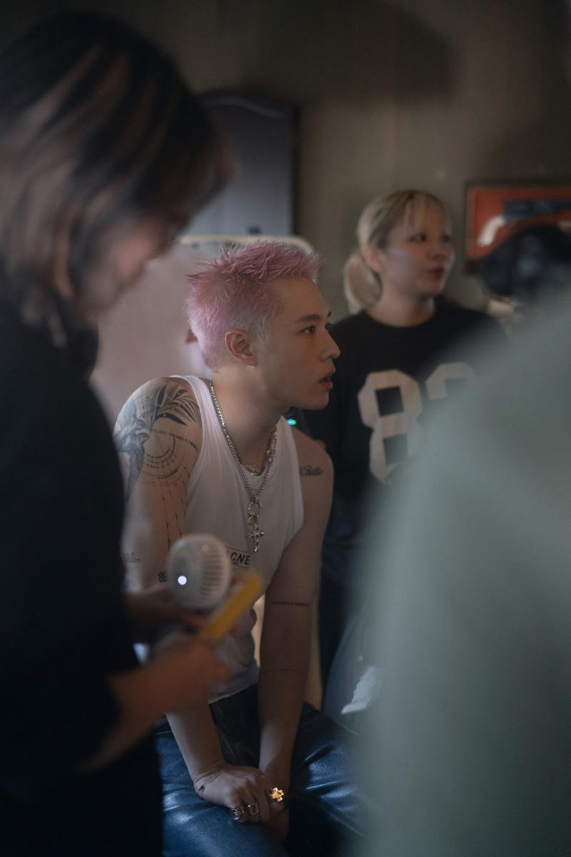 周湯豪到日本拍攝新歌MV。（環球音樂提供）