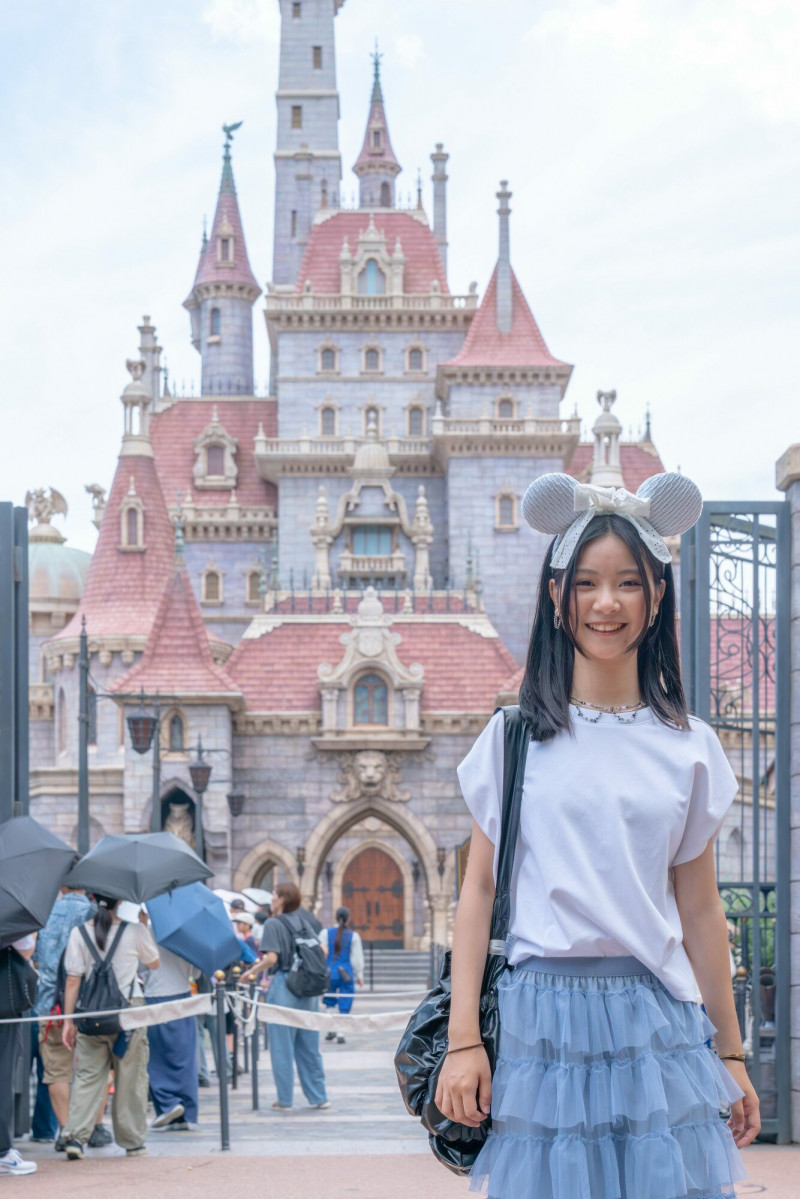 于卉喬到迪士尼樂園遊玩 。 （光意娛樂提供）