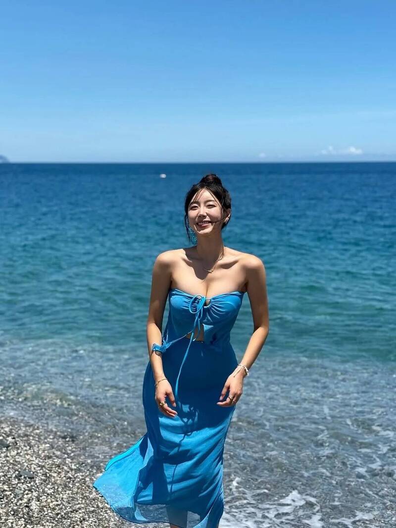 安芝儇曬出自己到花蓮戲水的美照。（翻攝自IG）