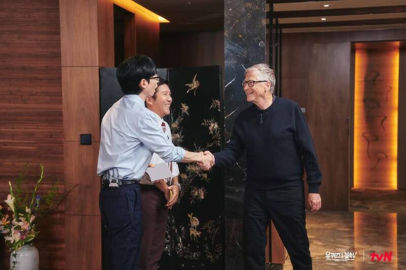 比爾蓋茲登上南韓綜藝節目《劉QUIZ ON THE BLOCK》。（翻攝IG）