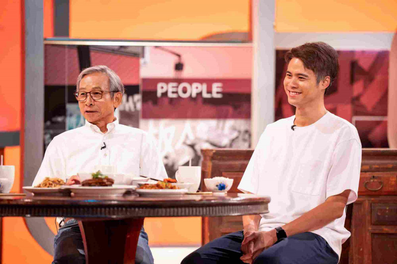 吳念真私下寵孫不去洗澡 突告誡孫子一事:不然打斷你的手