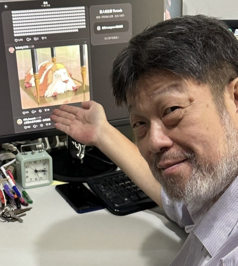 羅北安（右）自嘲因因比較可愛。（翻攝自Threads）