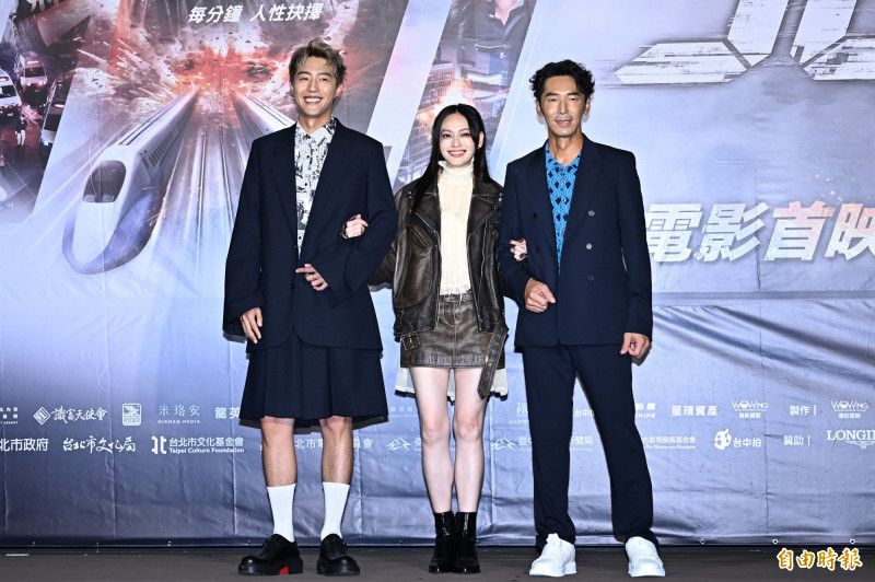 蔡凡熙嗆李李仁「陰險警官」 場外再加碼：是狡猾！