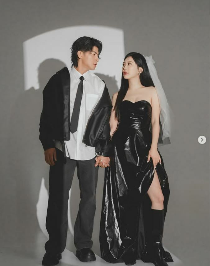 陳傑憲與綺綺緊牽對方，畫面浪漫又酷帥。（圖擷取自綺綺IG）