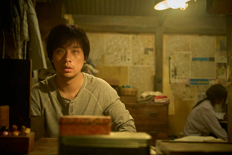 朴正民在《醜得要命》利用特殊化妝、髮型改變造型。（壹壹喜喜提供）