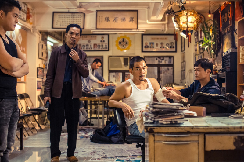 任賢齊（右二）在《樹大招風》飾演三大賊王之一。（資料照，華映娛樂提供）