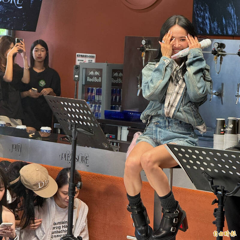 蔡依林忘詞反應很害羞。（記者陽昕翰攝）