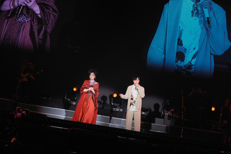 齊豫與吳青峰首度合唱新歌《一念之間》。（哈里坤的狂歡提供）