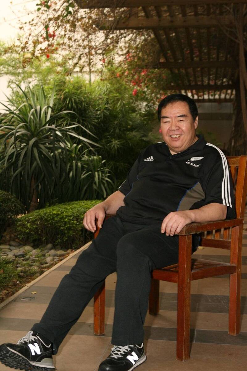 鄭則仕表示自己一生最感謝的人就是不離不棄的妻子林燕明。（香港星島日報）