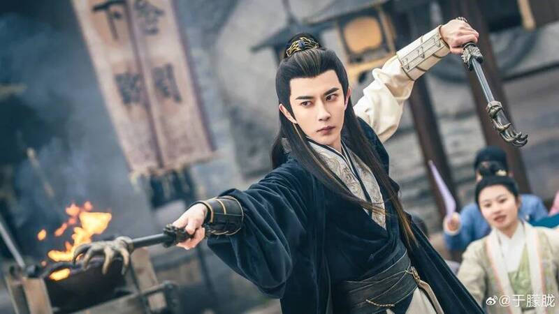 中國男星于朦朧有「古裝劇男神」稱號，日前墜樓身亡。（翻攝自微博）