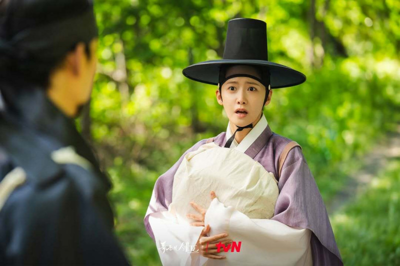 《暴君的廚師》潤娥堅守壓力鍋，準備應戰廚藝大賽。（翻攝自tvN IG）