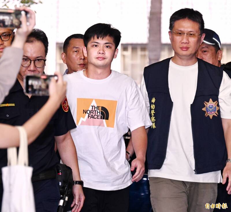 （影）被控性侵移北檢複訊 龔益霆100萬元交保