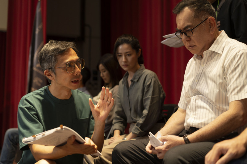 《時代革命》導演自爆曾想不開!新片攜手黃秋生來台喊幸福