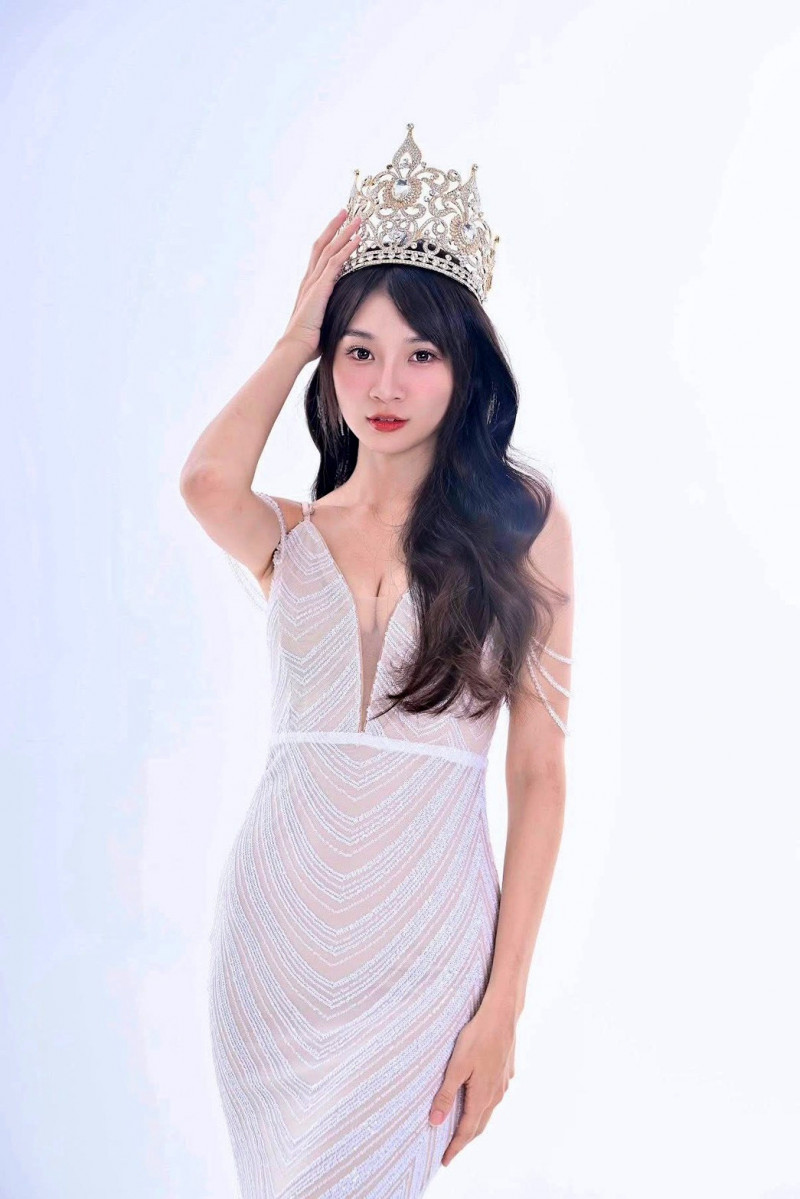 中信兄弟啦啦隊曼容：從世界選美冠軍到全方位女神，高曼容的璀璨星路