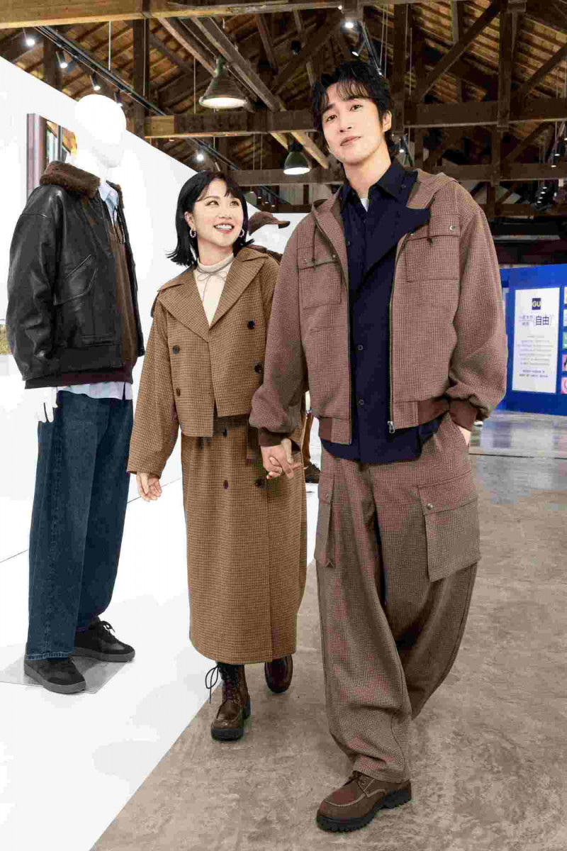 婁峻碩、焦凡凡甜蜜牽手逛展。（GU提供）