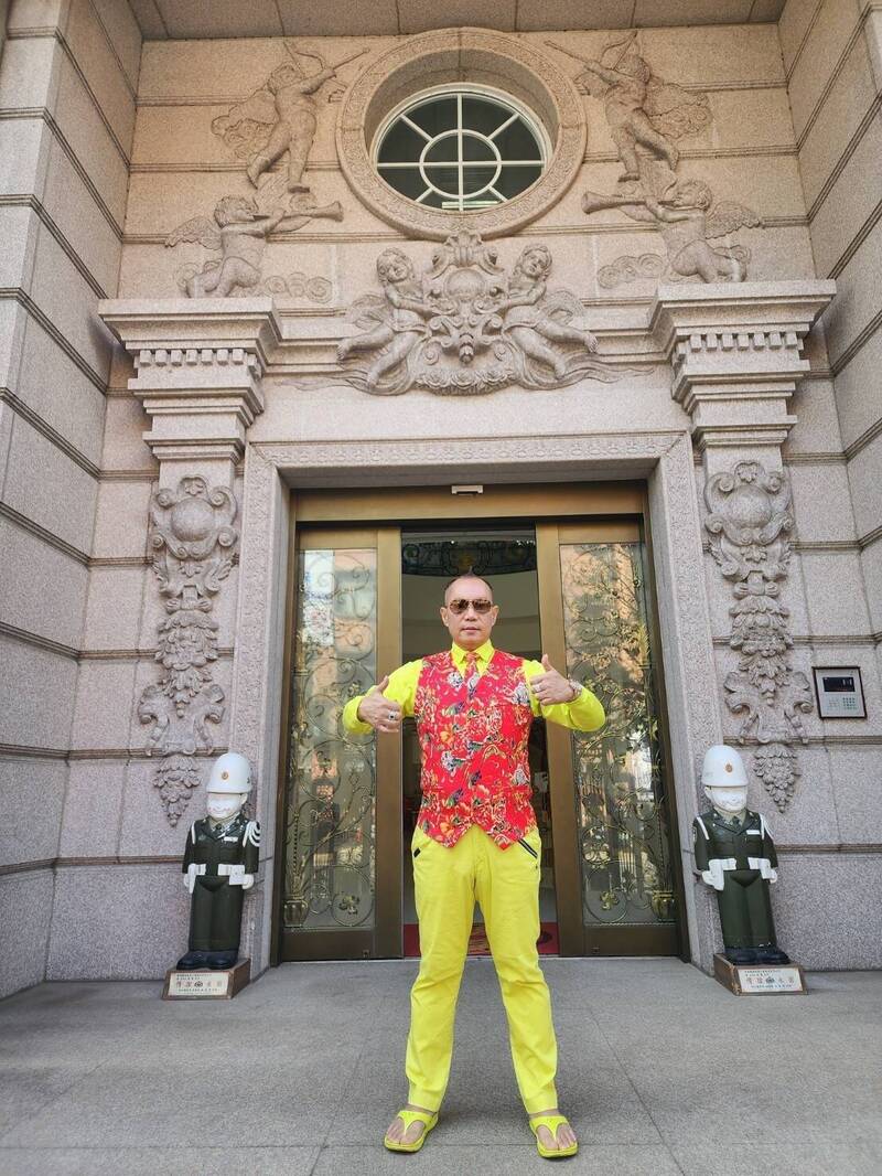 胡漢龑近期打造全新白宮總部。（翻攝自臉書）