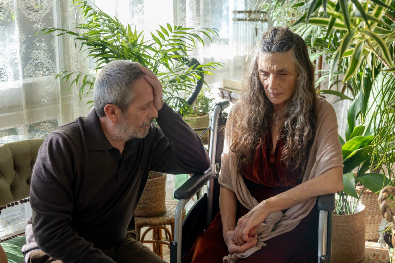 父親意圖隨久病母親安樂死!女兒無法接受 竟怒祝「死得幸福快樂」