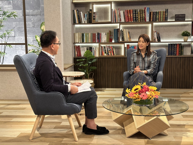 賈永婕曝是「班上吊車尾」!高顏值成校花 被逼簽禁愛令