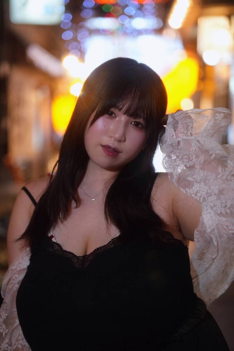 水澤未久回憶自己國小5年級胸部就已經是D罩杯。（翻攝自X）