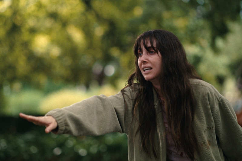 銀色夫妻全裸共演 「假體相連」超過10小時自嘲找麻煩