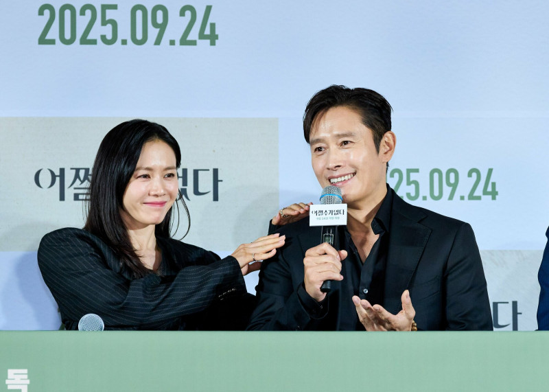 《徵人啟弒》孫藝真（左）、李炳憲。（翻攝自X）