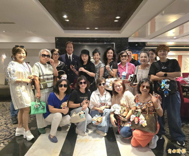 貴婦名媛也跟Lisa、蔡依林一樣愛潮玩，還辦起潮玩聚。（記者胡如虹攝）