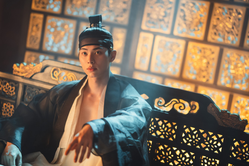 李彩玟「古裝腹肌養成」公開!網:根本暴君健身房