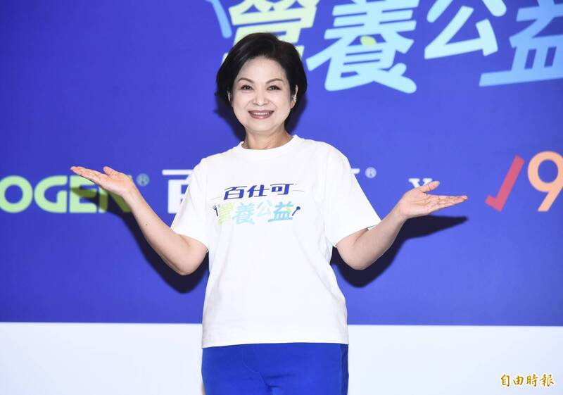 北捷阿嬤逼讓座反遭踢飛 「身分竟是通緝犯」楊貴媚憂愁猜內情