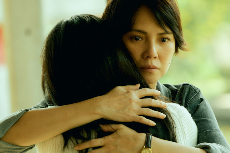 影評盛讚李心潔主演的《回魂計》為「今年必看懸疑影集」。（Netflix提供）