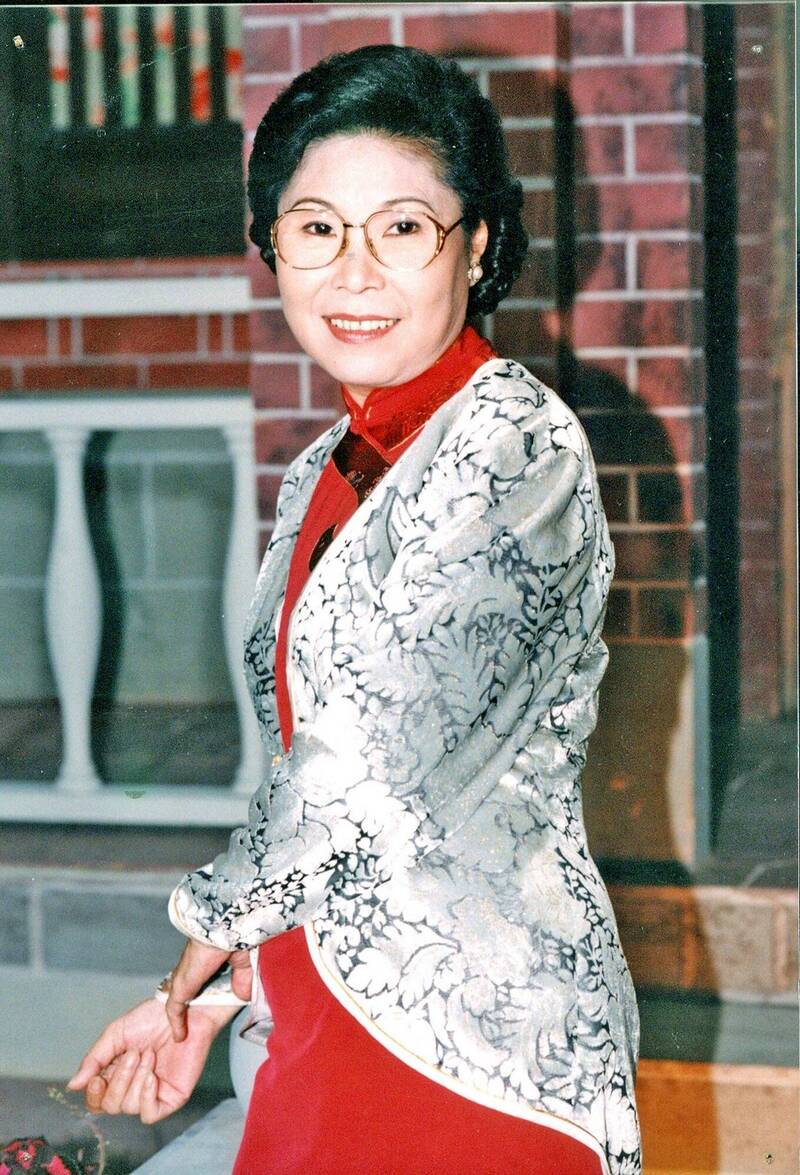 文英阿姨開朗直率的個性，備具親和力。（資料照，華視提供）