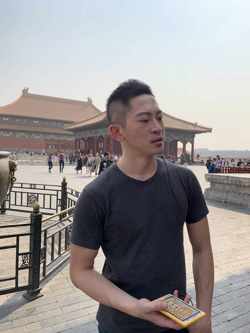 他表示曾在北京、上海、和湖南住過一段時間，也在旅遊時造訪過四川、山東等地。（翻攝自王顯瑜臉書）