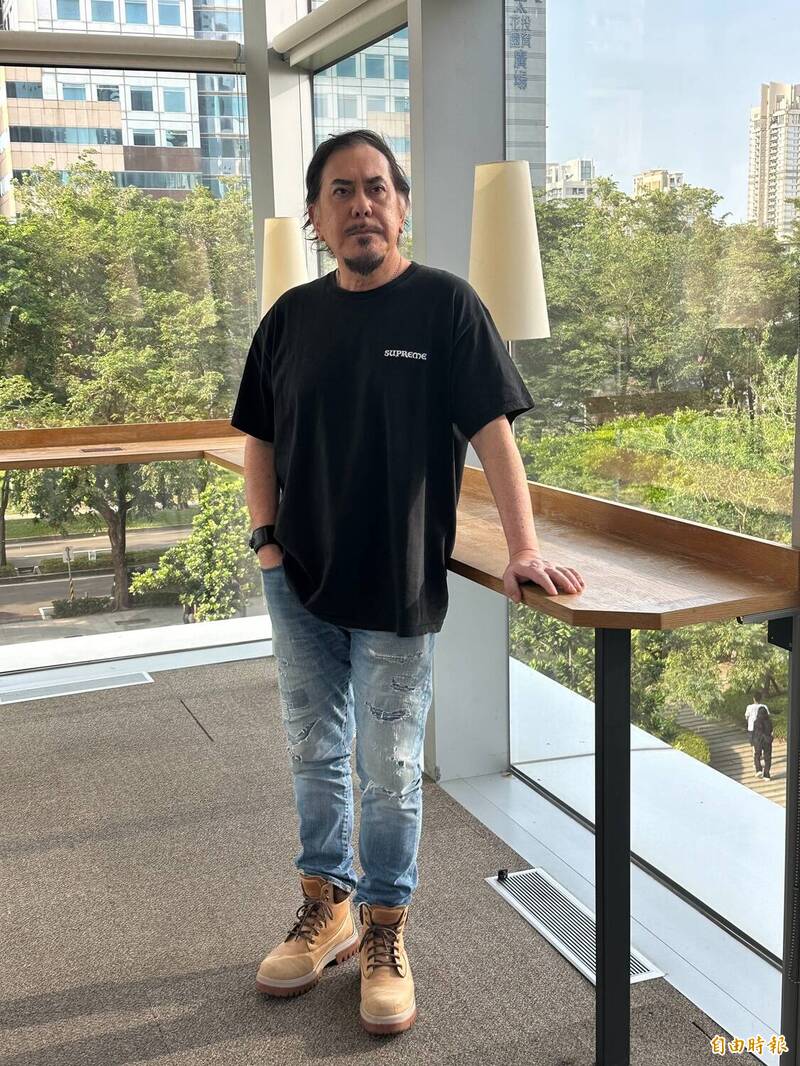 黃秋生在高雄接受本報專訪。（記者許世穎攝）