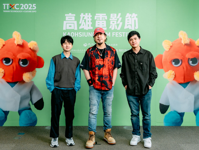 《不赦之罪》導演譚善揚（左起）、黃秋生及林善。（高雄電影節提供）