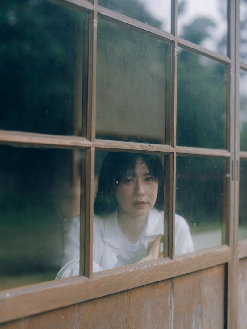 林予晞自曝不愛拍照「用相機擋臉」，與濱田英明默契爆棚。（濱田英明攝，fantimate提供）