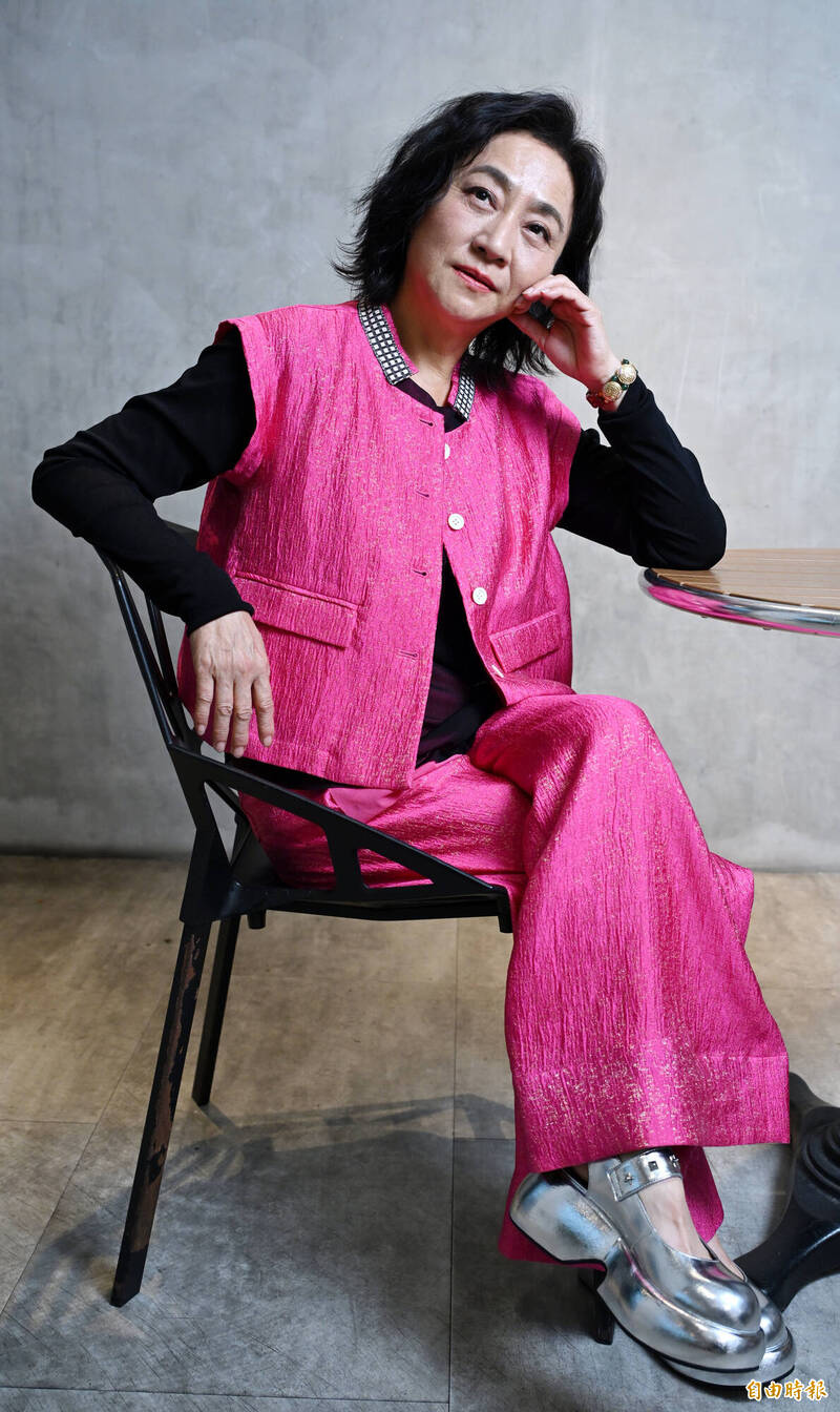 楊麗音以客家電視台《阿婆非死不可》入圍金鐘60迷你劇（電視電影）女主角獎。（記者潘少棠攝）