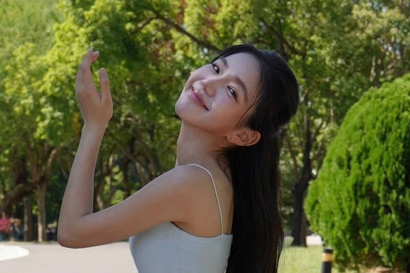 YouTuber家寧流量雪崩式暴跌  自己回自己留言超尷尬