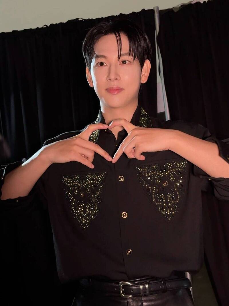 任時完首張個人專輯預計今年底推出。（翻攝自IG）